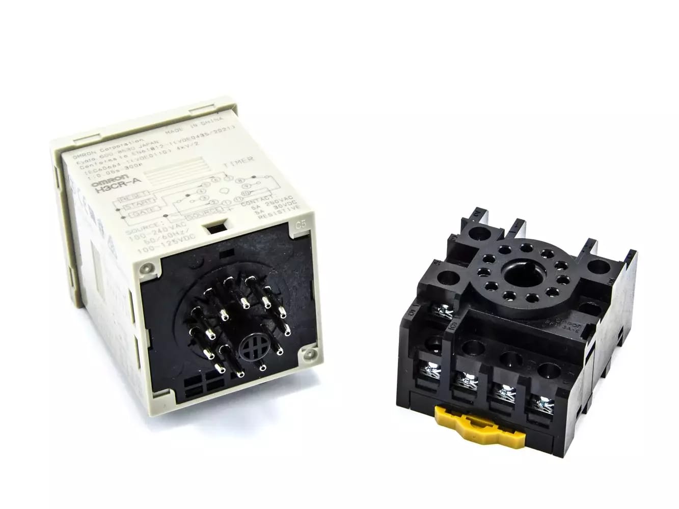 Časové relé OMRON H3CR-A 240AC/100-125DC 0,05s - 300h – 2