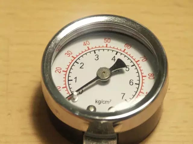 Kompresor SPARMAX TC-500 manometer s odlučovačom – 2
