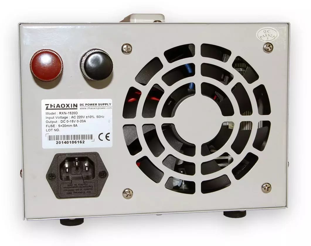 Laboratórny zdroj RXN-1520D 0-15V/20A – 2