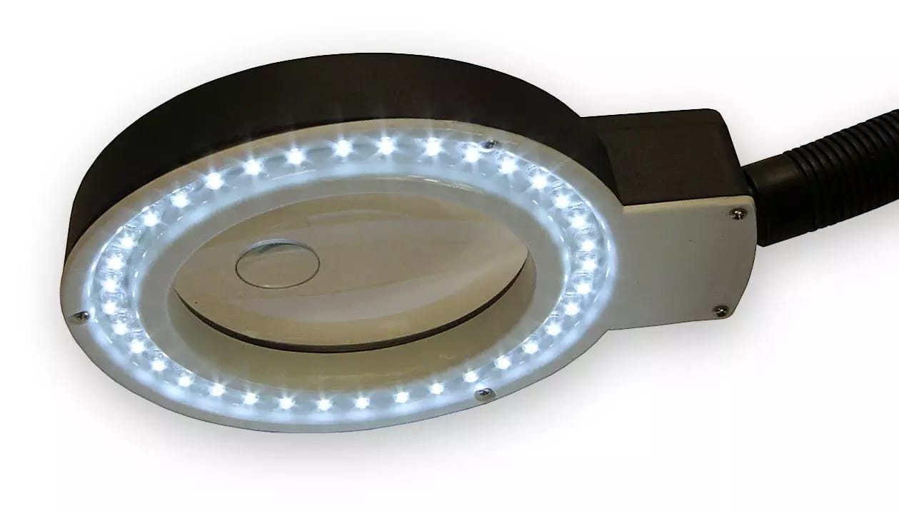 Stolná lampa s lupou a LED osvetlením typ 139 – 2