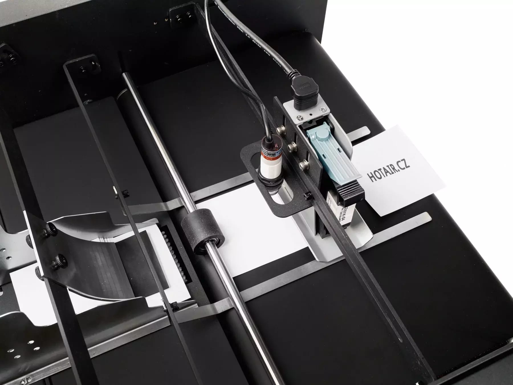 Automatická atramentová tlačiareň s podávačom na potlač obalov, vreciek a doypackov – 2